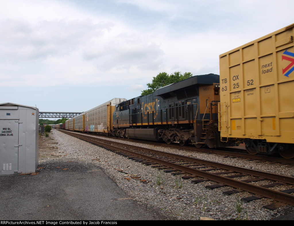 CSX 951